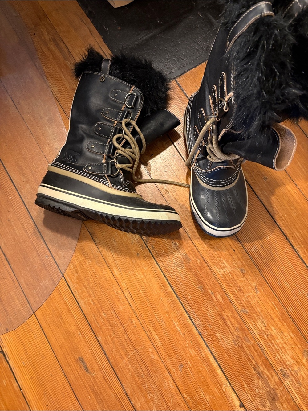 Sorel Women's Black Fur-Trim Winter Lace-Up Boots